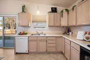 521 Shadow Pl, Florence, CO 81226 - Photo 8