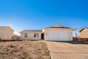 441 S Oak Creek Dr, Pueblo, CO 81007 - Photo 2