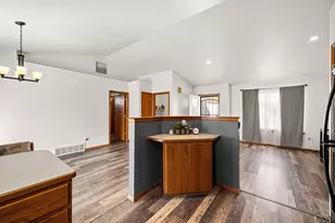 441 S Oak Creek Dr, Pueblo, CO 81007 - Photo 8