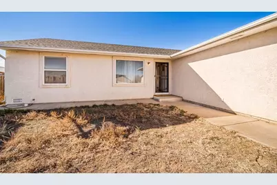 441 S Oak Creek Dr, Pueblo, CO 81007 - Photo 2