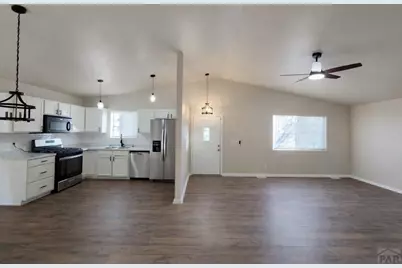1717 E 13th St, Pueblo, CO 81001 - Photo 2