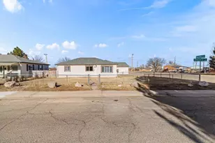 2690 Begonia St, Pueblo, CO 81005 - Photo 2