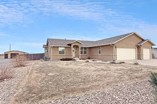 419 E Chadwick Dr, Pueblo West, CO 81007 - Photo 2