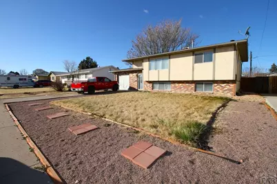 27 Clemson Dr, Pueblo, CO 81007 - Photo 2
