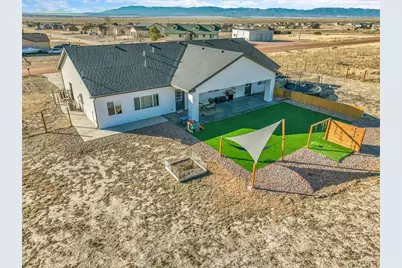 527 E Auburn Ave, Pueblo West, CO 81007 - Photo 4