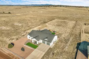 527 E Auburn Ave, Pueblo West, CO 81007 - Photo 2