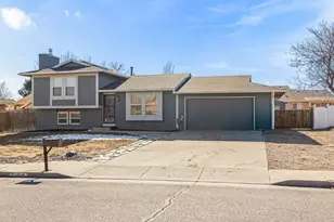 45 Archway Ln, Pueblo, CO 81005 - Photo 2