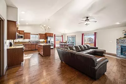 5707 Mark Twain Ln, Pueblo, CO 81008 - Photo 4