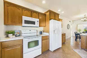 36 S Rolling Prairie Dr, Pueblo West, CO 81007 - Photo 20