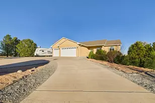 36 S Rolling Prairie Dr, Pueblo West, CO 81007 - Photo 4