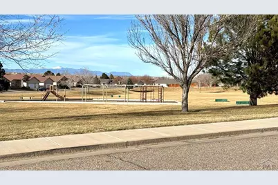 806 Thorncrest Dr, Pueblo, CO 81005 - Photo 20