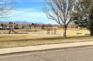 806 Thorncrest Dr, Pueblo, CO 81005 - Photo 20