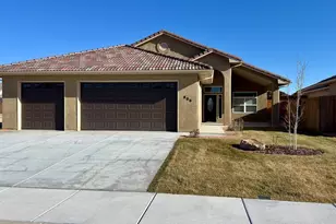 806 Thorncrest Dr, Pueblo, CO 81005 - Photo 1
