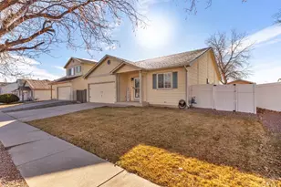 3806 Pronghorn Ln, Pueblo, CO 81005 - Photo 2