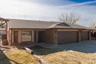 11 Towerbridge Ct, Pueblo, CO 81001 - Photo 2