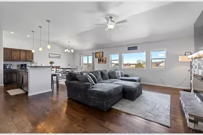 926 S Monterosa Dr, Pueblo West, CO 81007 - Photo 2