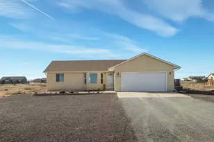 1479 N Moonbeam Dr, Pueblo, CO 81007 - Photo 1