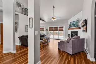 562 S Hook Dr, Pueblo West, CO 81007 - Photo 4