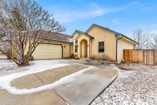 562 S Hook Dr, Pueblo West, CO 81007 - Photo 32