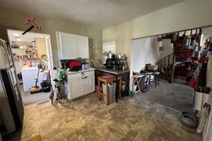 1023 E 6th St, Pueblo, CO 81001 - Photo 4