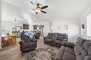 730 S Sterling Dr, Pueblo, CO 81007 - Photo 4