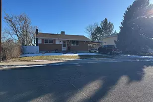 18 Macgregor Rd, Pueblo, CO 81001 - Photo 6