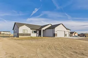 468 S Arriba Dr, Pueblo West, CO 81007 - Photo 2