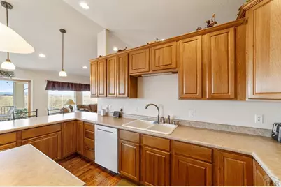 5405 Peregrine Dr, Pueblo, CO 81005 - Photo 8