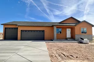 1020 N Kirkwood Dr, Pueblo West, CO 81007 - Photo 1