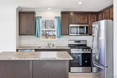 2203 W 15th St, Pueblo, CO 81003 - Photo 8