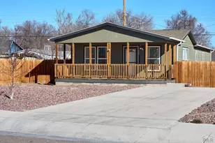 2203 W 15th St, Pueblo, CO 81003 - Photo 2