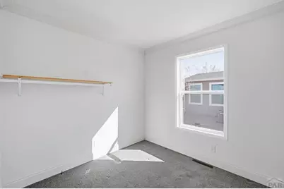 2203 W 15th St, Pueblo, CO 81003 - Photo 16