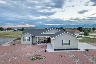 712 W McCulloch Blvd W, Pueblo West, CO 81007 - Photo 2