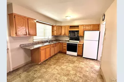1908 Lynwood Lane, Pueblo, CO 81005 - Photo 6