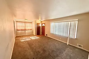 1908 Lynwood Ln, Pueblo, CO 81005 - Photo 4