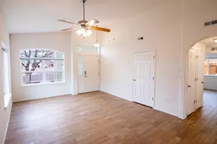 960 Peachcrest Dr, Pueblo, CO 81005 - Photo 8