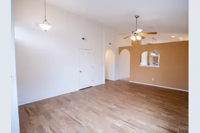 960 Peachcrest Dr, Pueblo, CO 81005 - Photo 6