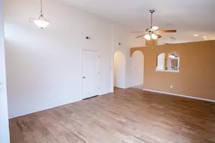 960 Peachcrest Dr, Pueblo, CO 81005 - Photo 6