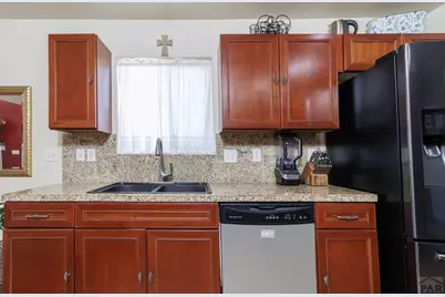 2216 Longhorn Dr, Pueblo, CO 81008 - Photo 10