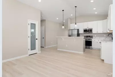 981 E Waverly Dr, Pueblo West, CO 81007 - Photo 10