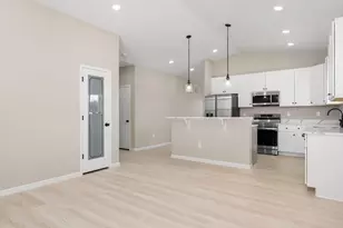 981 E Waverly Dr, Pueblo West, CO 81007 - Photo 10