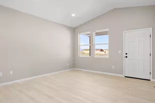 981 E Waverly Dr, Pueblo West, CO 81007 - Photo 12