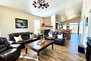 921 Plumcrest Dr, Pueblo, CO 81005 - Photo 2