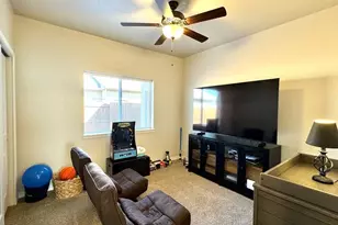 921 Plumcrest Dr, Pueblo, CO 81005 - Photo 6