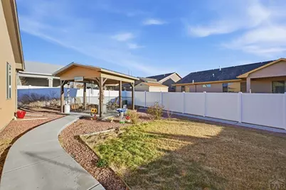 2218 Cliffmoor Ln, Pueblo, CO 81008 - Photo 8
