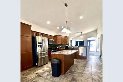 964 Peachcrest Dr, Pueblo, CO 81005 - Photo 6