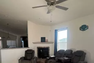 964 Peachcrest Dr, Pueblo, CO 81005 - Photo 2