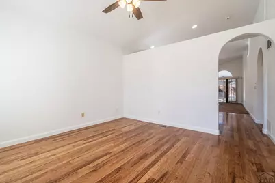 935 Maplecrest Dr, Pueblo, CO 81005 - Photo 2