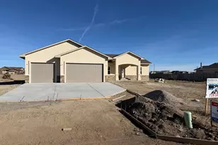 1176 Knotty Pine Ln, Pueblo West, CO 81007 - Photo 2