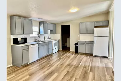 2501 E 9th St, Pueblo, CO 81001 - Photo 4